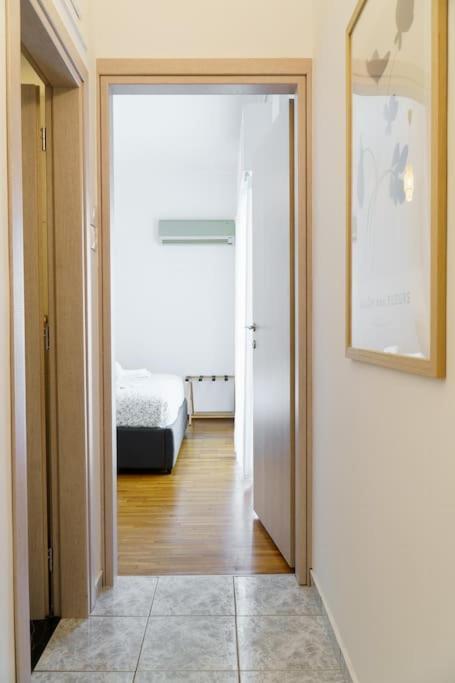 4 Family And Friends - Acropolis View Apartment Athens Luaran gambar