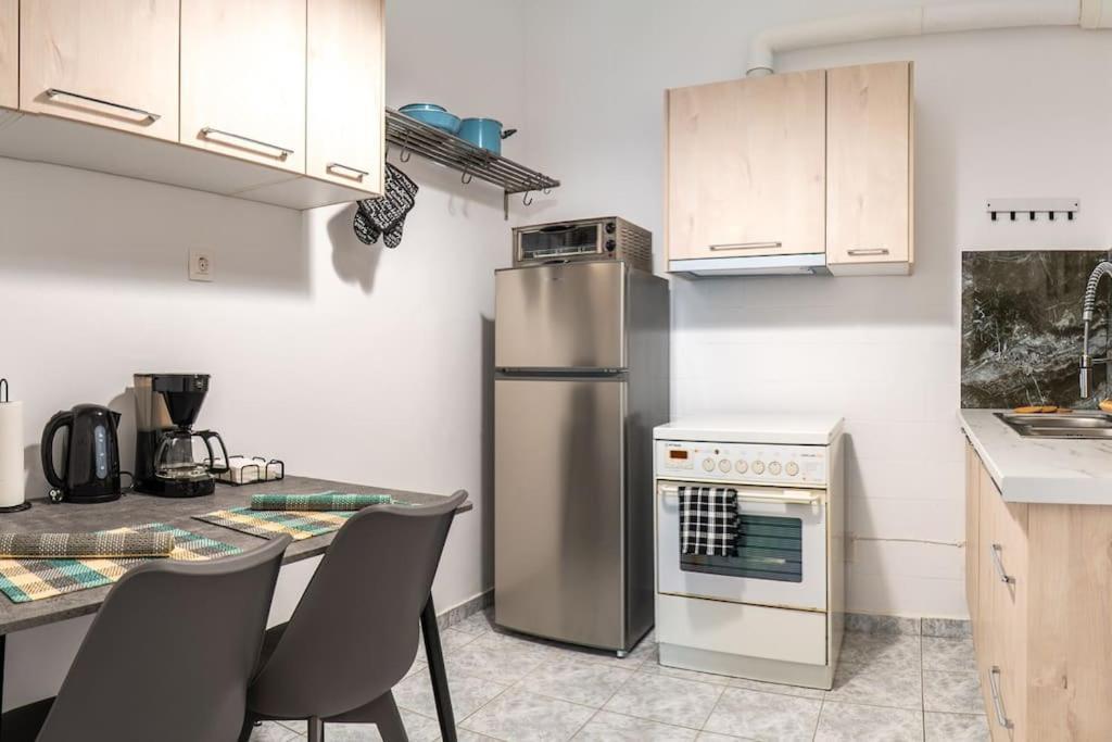 4 Family And Friends - Acropolis View Apartment Athens Luaran gambar