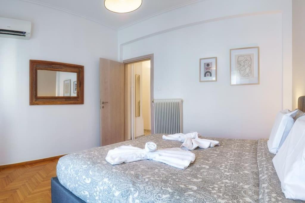 4 Family And Friends - Acropolis View Apartment Athens Luaran gambar