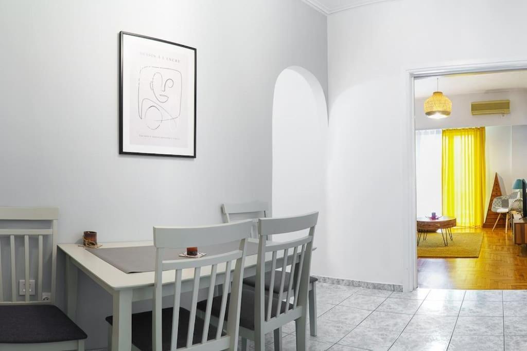 4 Family And Friends - Acropolis View Apartment Athens Luaran gambar